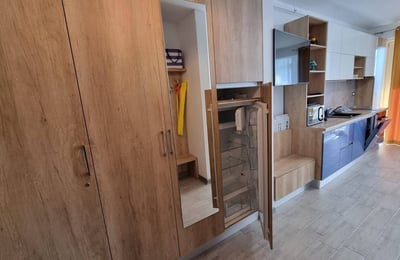 Alquiler de cómodos apartamentos de 1 habitación, 36 m², Mamaia, Constanza, Rumanía